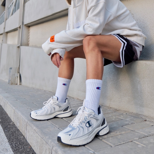 Time Racer 224 Milk White/Dark Blue