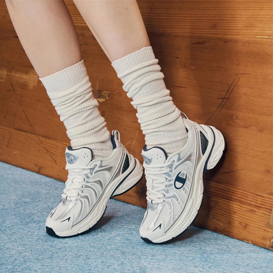 Time Racer 224 Milk White/Dark Blue