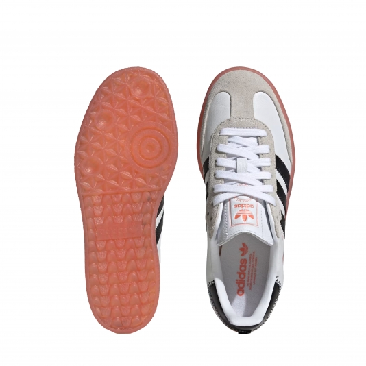 Sambae Cloud White/Core Black/Semi Coral