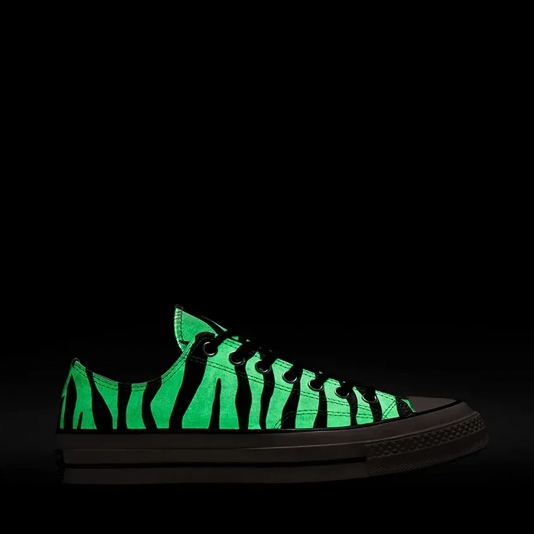 Chuck Taylor Vintage 70 Glow-In-The-Dark Zebra OX Light Dune/Black/Egret