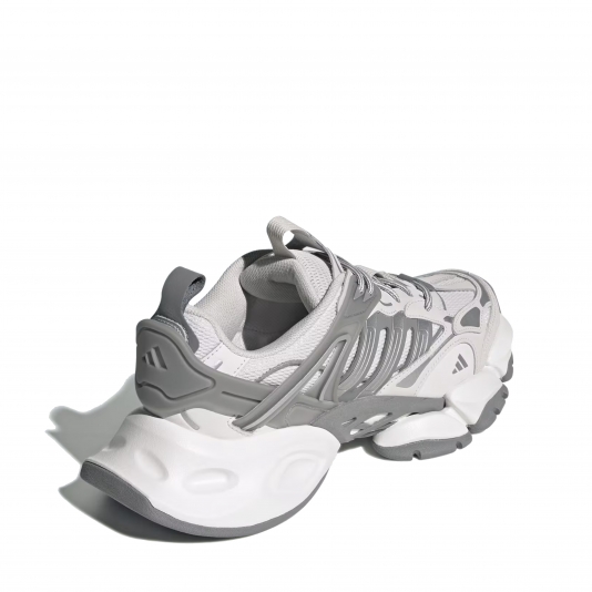 XLG Runner Deluxe Crystal White/Silver Metallic/Grey One