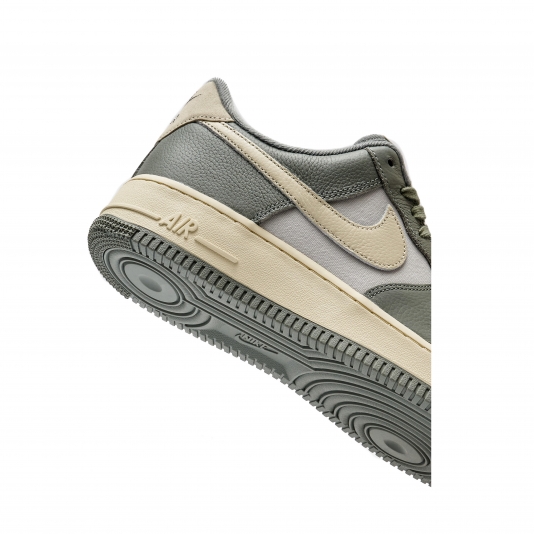 Air Force 1 `07 LX Mica Green/Coconut Milk/Photon Dust