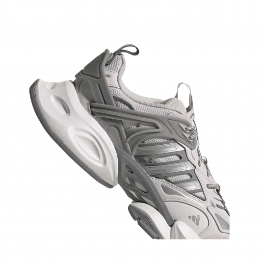 XLG Runner Deluxe Crystal White/Silver Metallic/Grey One