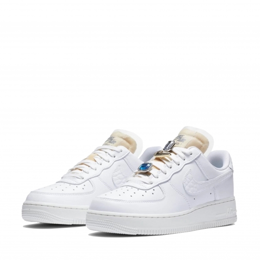 Nike air force 1 high lx white hotsell