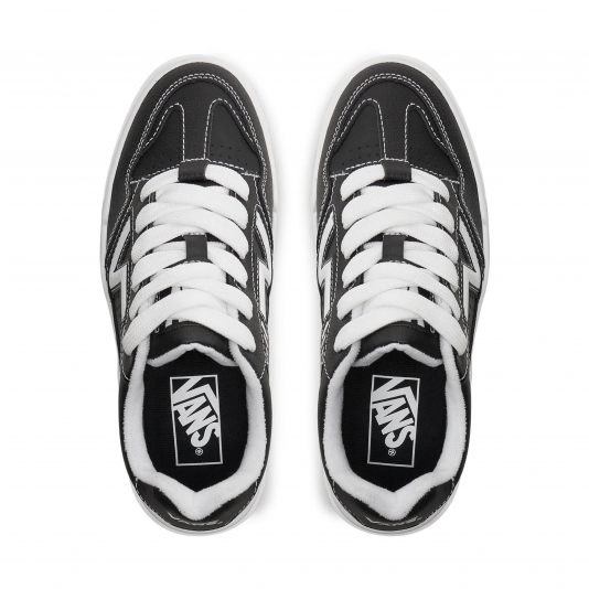 Upland Black/White