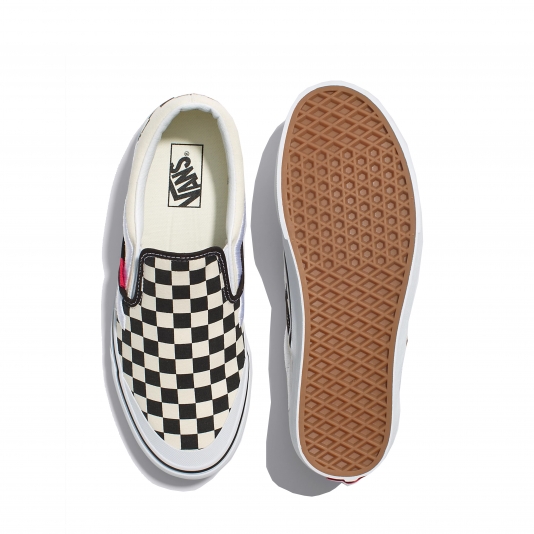 All black hot sale checkered vans