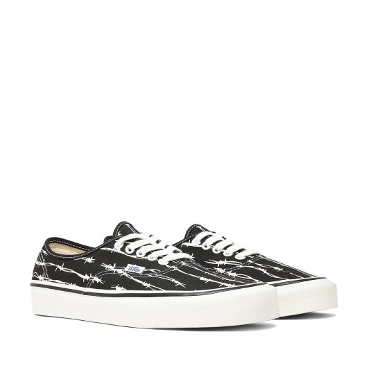 Authentic 44 DX Black/White/Og Barbed Wire