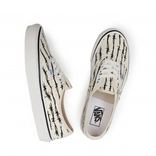 Authentic 44 DX White/Black/Og Barbed Wire