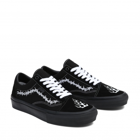 Shop the original Vans in the MONOAD online store