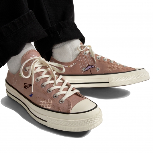 Burnt orange chuck taylors online
