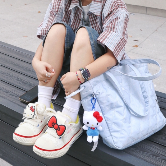 Canvas X Sanrio Hello Kitty White/Multi