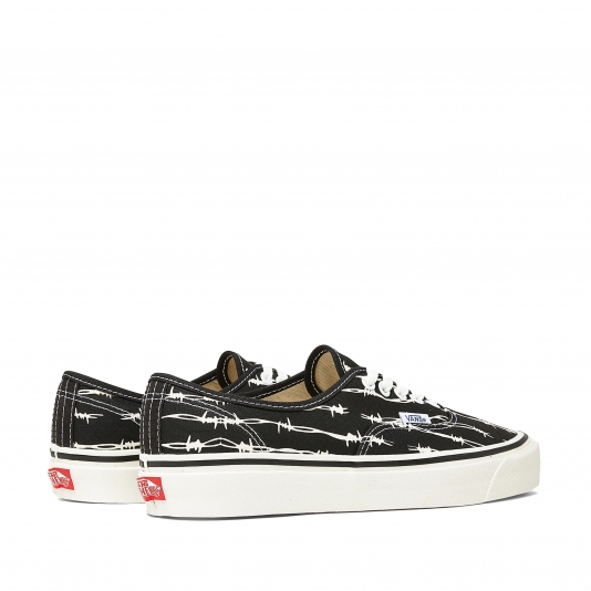 Authentic 44 DX Black/White/Og Barbed Wire