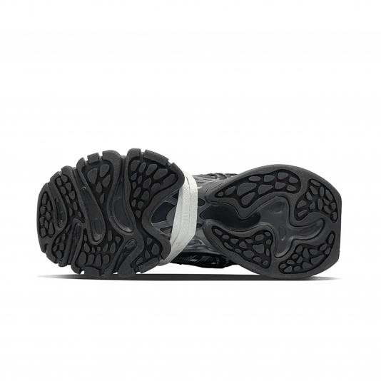 [ CUSTOM ] XLG Runner Deluxe Abrasions Black/Dirty White