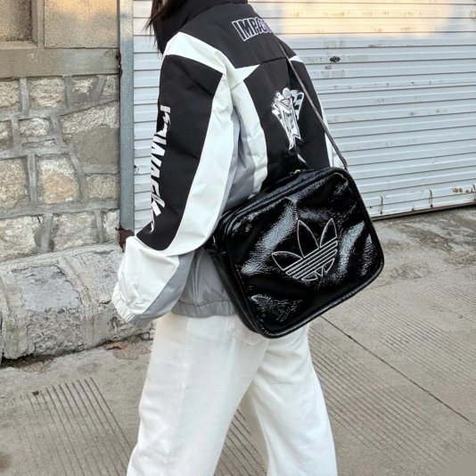 Adicolor Premium Airliner Black