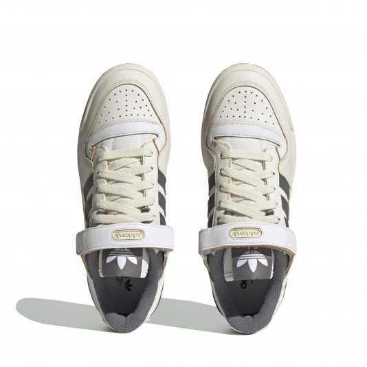 Forum 84 Low Off White/Grey/Silver Pebble