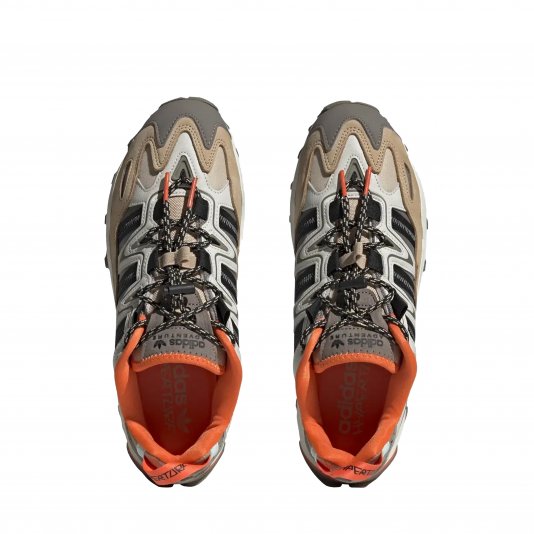 Hyperturf Alumina/Magic Beige/Simple Brown