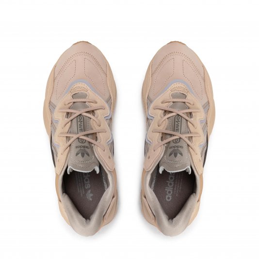 Ozweego Pale Nude/Light Brown/Solar Red