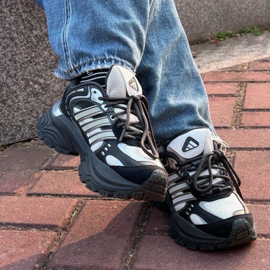 Shadow Fever Core Black/Silver Metallic/Cloud White