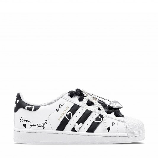 Superstar Sweetheart Romantic Black/White