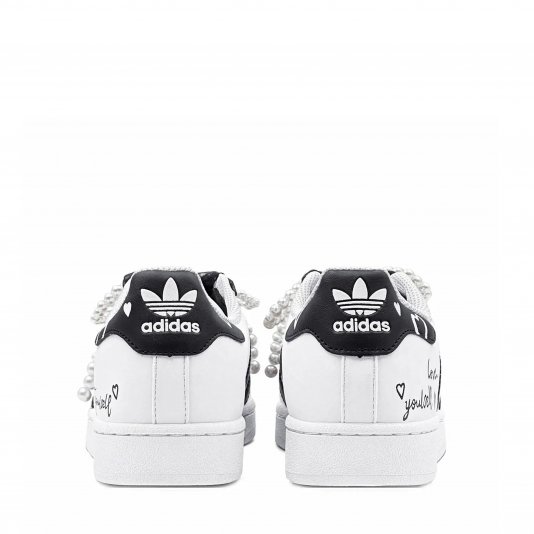 Superstar Sweetheart Romantic Black/White