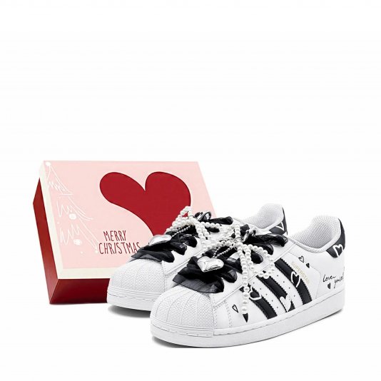 Superstar Sweetheart Romantic Black/White