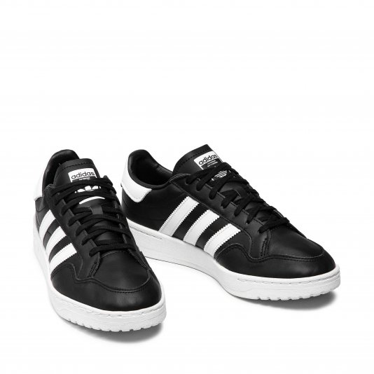 Team Court Core Black/Cloud White/Core Black