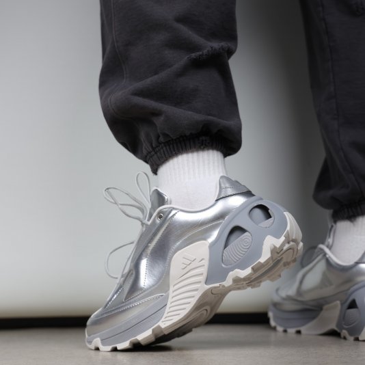 Wonder Runner Gray Silver/Silver Metallic