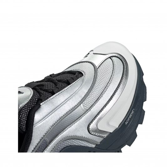 Wonder Runner Turbo Silver Metallic/Crystal White/Core Black
