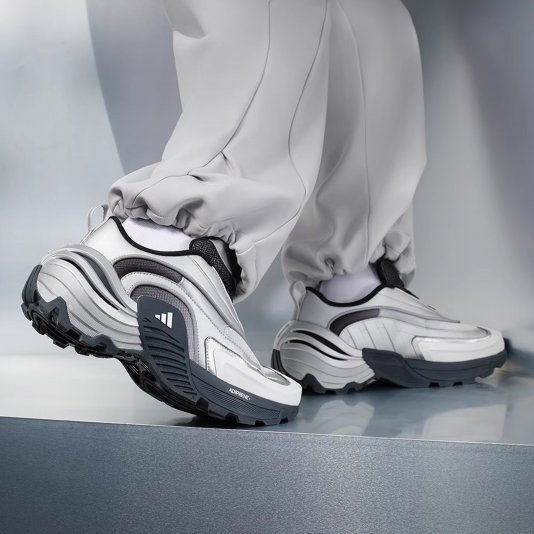 Wonder Runner Turbo Silver Metallic/Crystal White/Core Black
