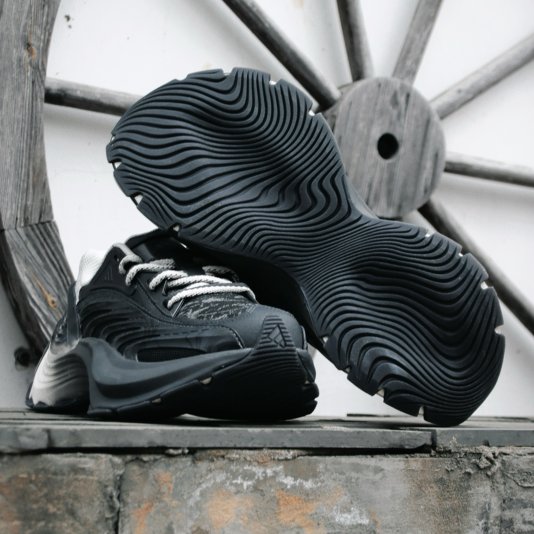 XLG MTW Core Black/Carbon/Cloud White