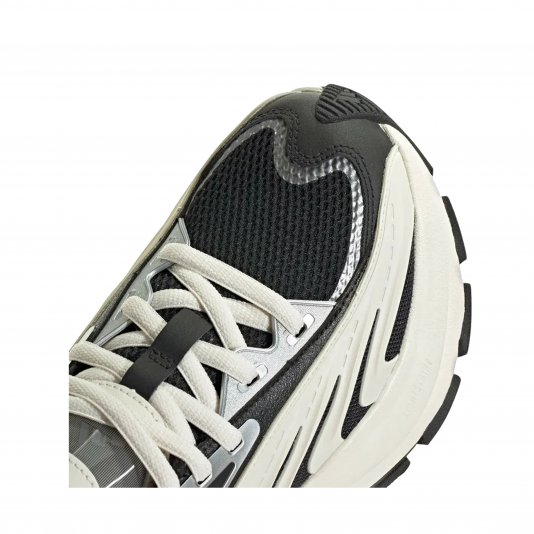 XLG MTW Core Black/Cloud White/Silver