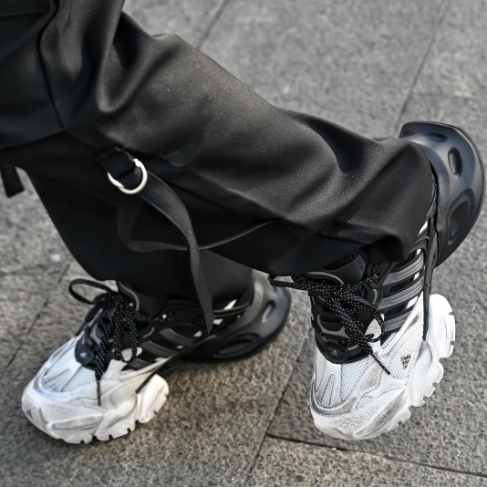 XLG Runner Deluxe Black/Grey Split/Silver Gray
