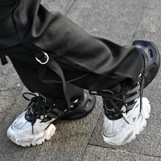 XLG Runner Deluxe Black/Grey Split/Silver Gray
