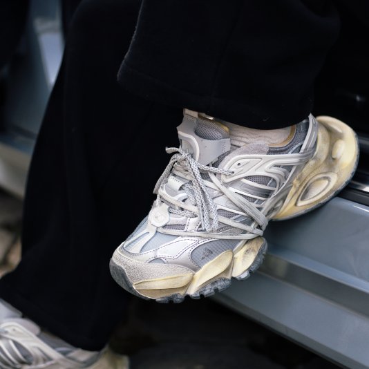 XLG Runner Deluxe Dirty White/Grey Metallic/Silver