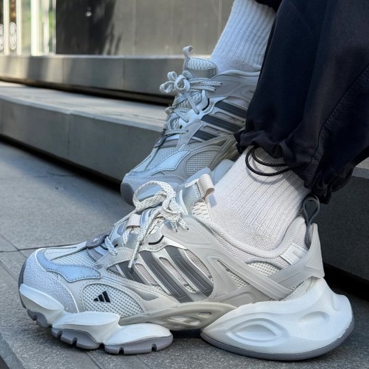 XLG Runner Deluxe Gray Silver/Cloud White/Light Gray