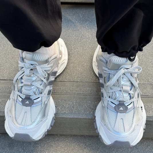 XLG Runner Deluxe Gray Silver/Cloud White/Light Gray
