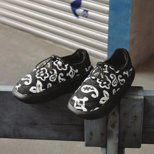 Campus Triangle M Black/Milk White