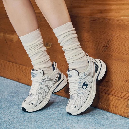 Time Racer 224 Milk White/Dark Blue