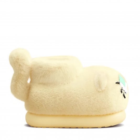 Green-Eyed Small Nitrogen Yellow