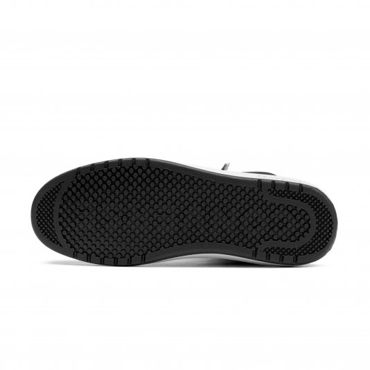 Pro Blaze Cup V2 Mid Black/White