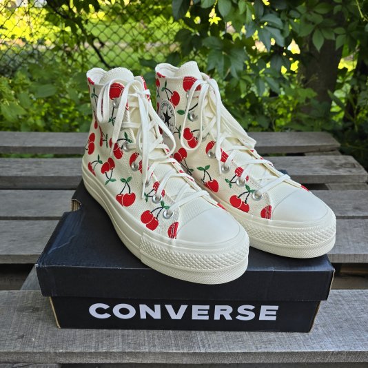 Chuck Taylor All Star Platform Cherries HI Egret/Red/Green ( У )
