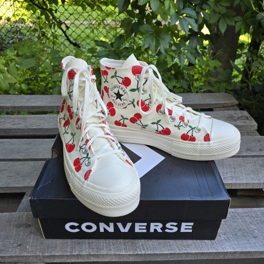 Chuck Taylor All Star Platform Cherries HI Egret/Red/Green ( У )