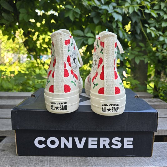Chuck Taylor All Star Platform Cherries HI Egret/Red/Green ( У )