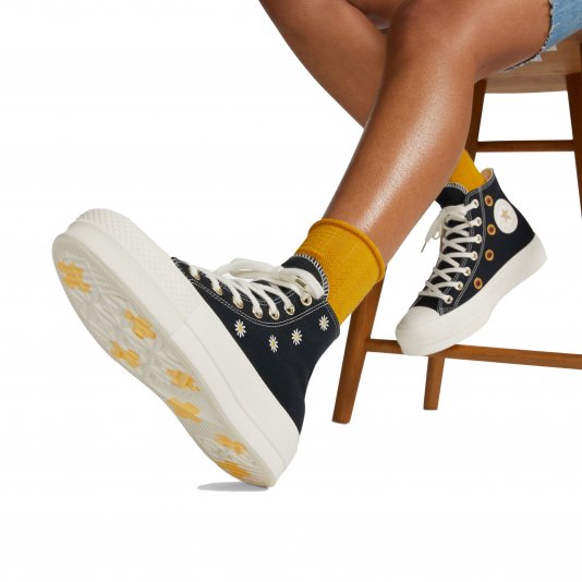 Chuck Taylor All Star Platform Festival Florals HI Black/Egret/Light Gold