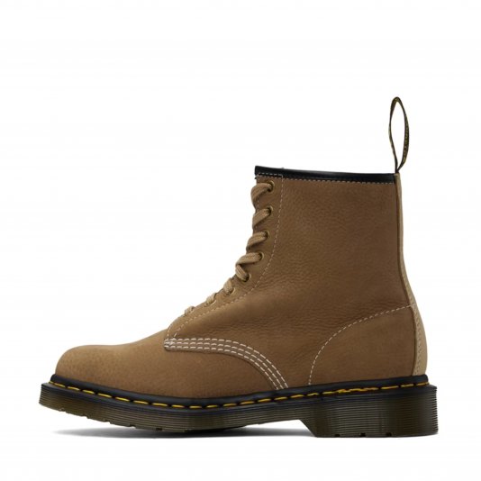 1460 Savannah Tan Tumbled Nubuck