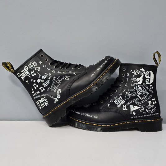 1460 Scribble Black/White Backhand