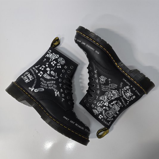 1460 Scribble Black/White Backhand