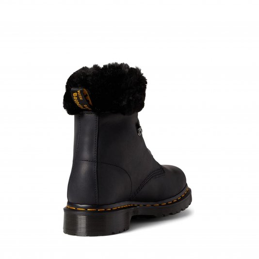 1460 Serena Collar Black Streeter