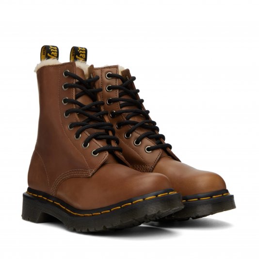 1460 Serena Tan Farrier