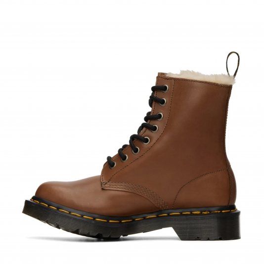 1460 Serena Tan Farrier